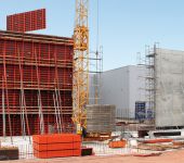 1 litre of PASCHAL P2000 parting compound is sufficient for: approx. 80 m² of coated formwork panels