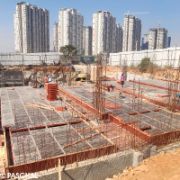Bau eines Gewerbehochhaus in Indien