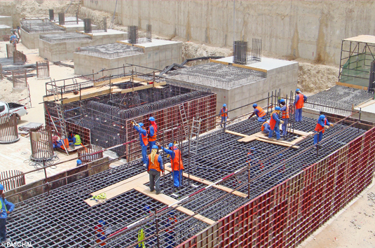 Construction d'une fondation avec le coffrage Treillis de PASCHAL