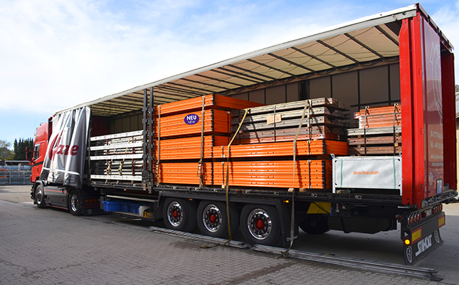 LKW beladen mit LOGO.pro-Schalung