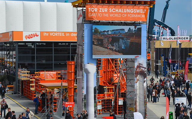 Nombreux visiteurs sur le stand de PASCHAL du salon bauma