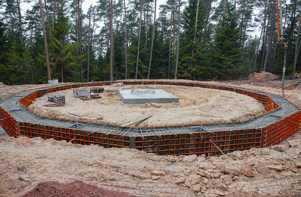 Polygonförmiges Fundament geschalt mit Universalschalung Raster/GE