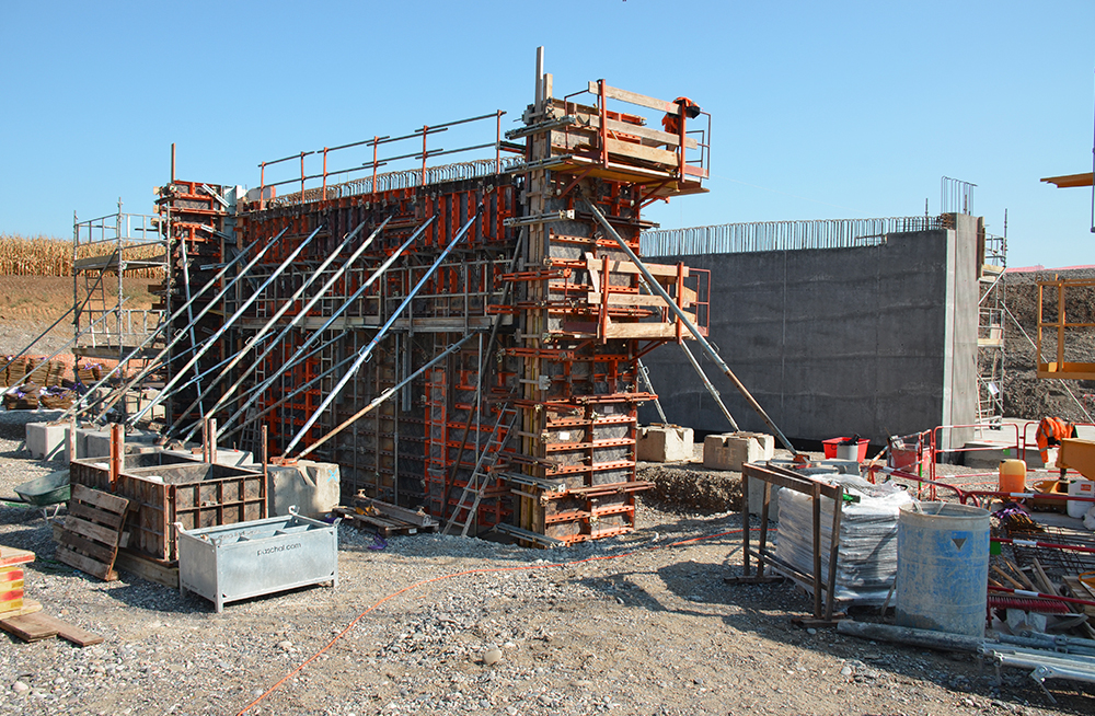 Le bétonnage de la seconde culée pour le souterrain