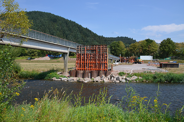 Coffrage LOGO.3 pour la construction des pillars du pont