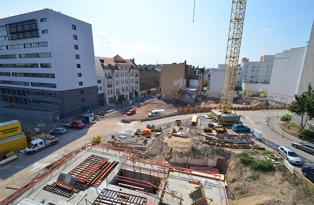 Blick von oben auf die Baustelle