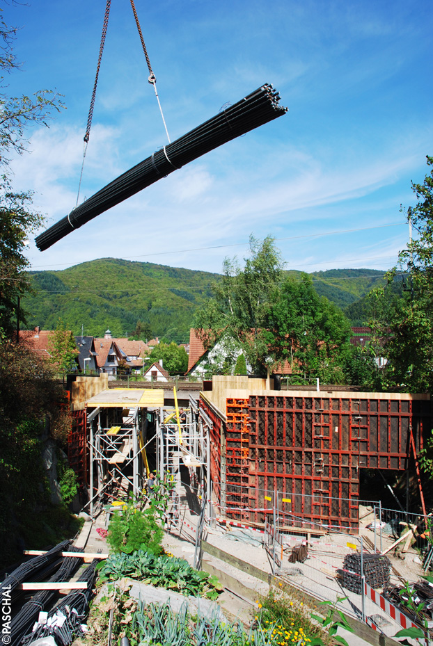 Blick auf die Baustelle der Bahnunterführung in Steinach