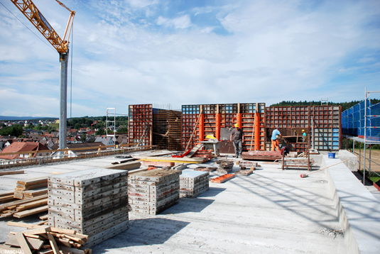 Large-size and small elements of Modular formwork