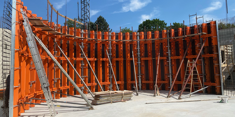 “High-speed formwork”:  with clamps instead of bolts